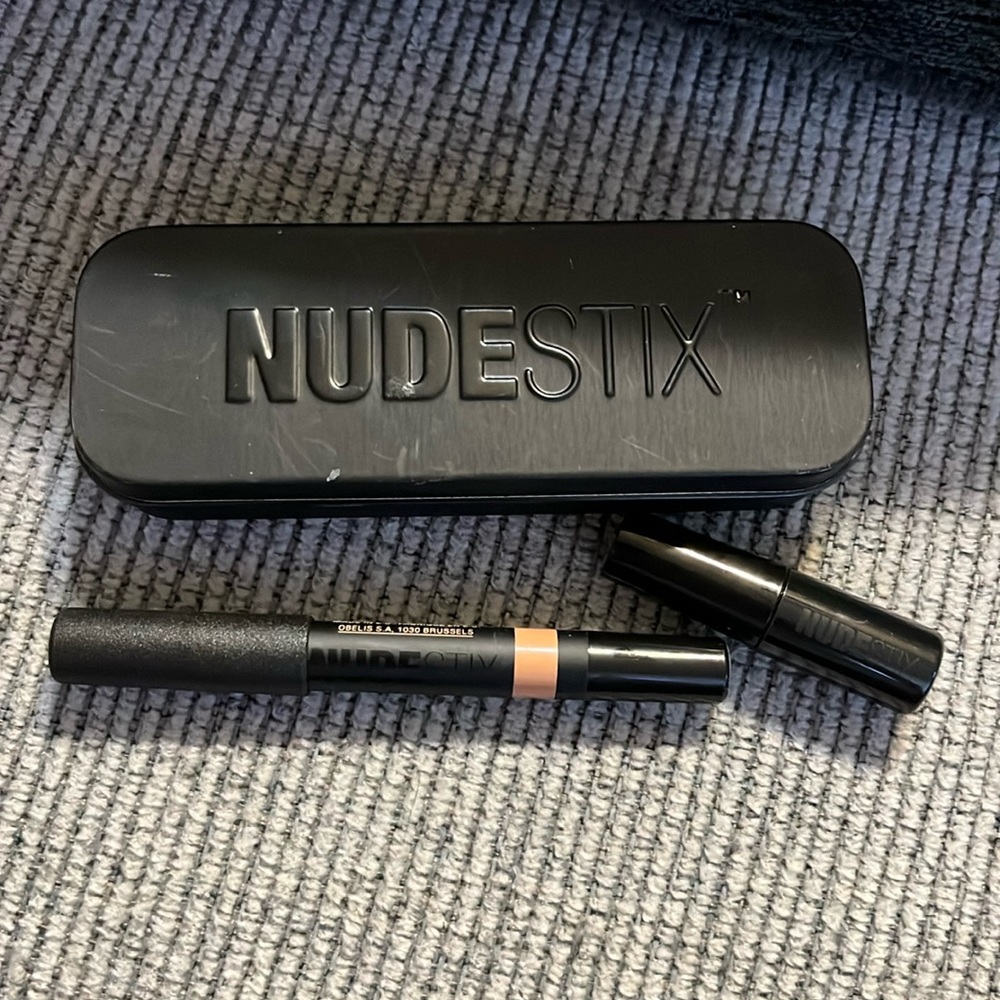 🔅5/$20 NUDESTIX Concealer Pencil w sharpener Medium - Picture 2 of 3